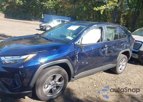 2025 Toyota Rav4 Xle z USA, uszkodzony, nr VIN 2T3P1RFV3SW569796